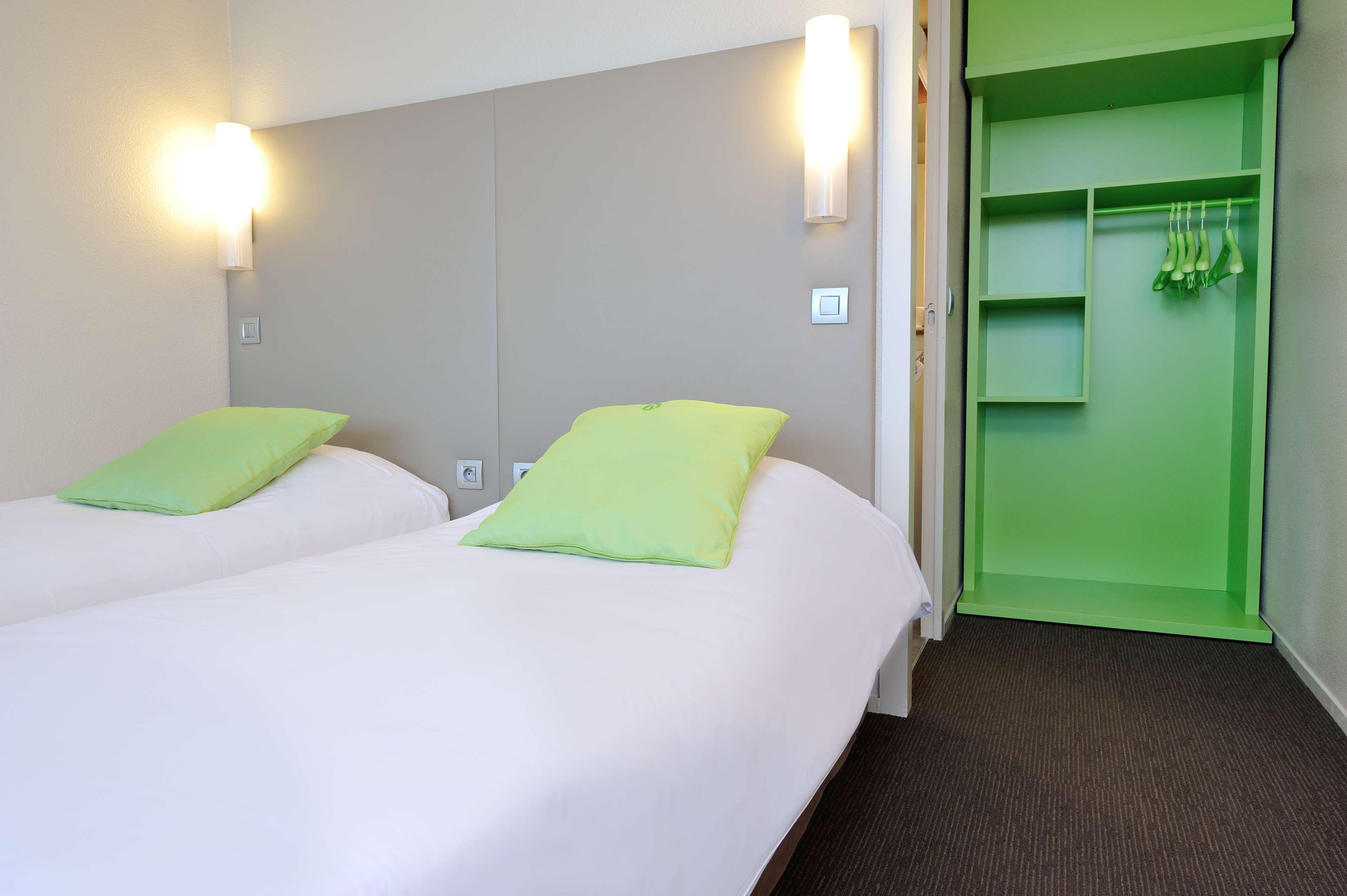 Campanile Lille - Seclin Hotell Exteriör bild