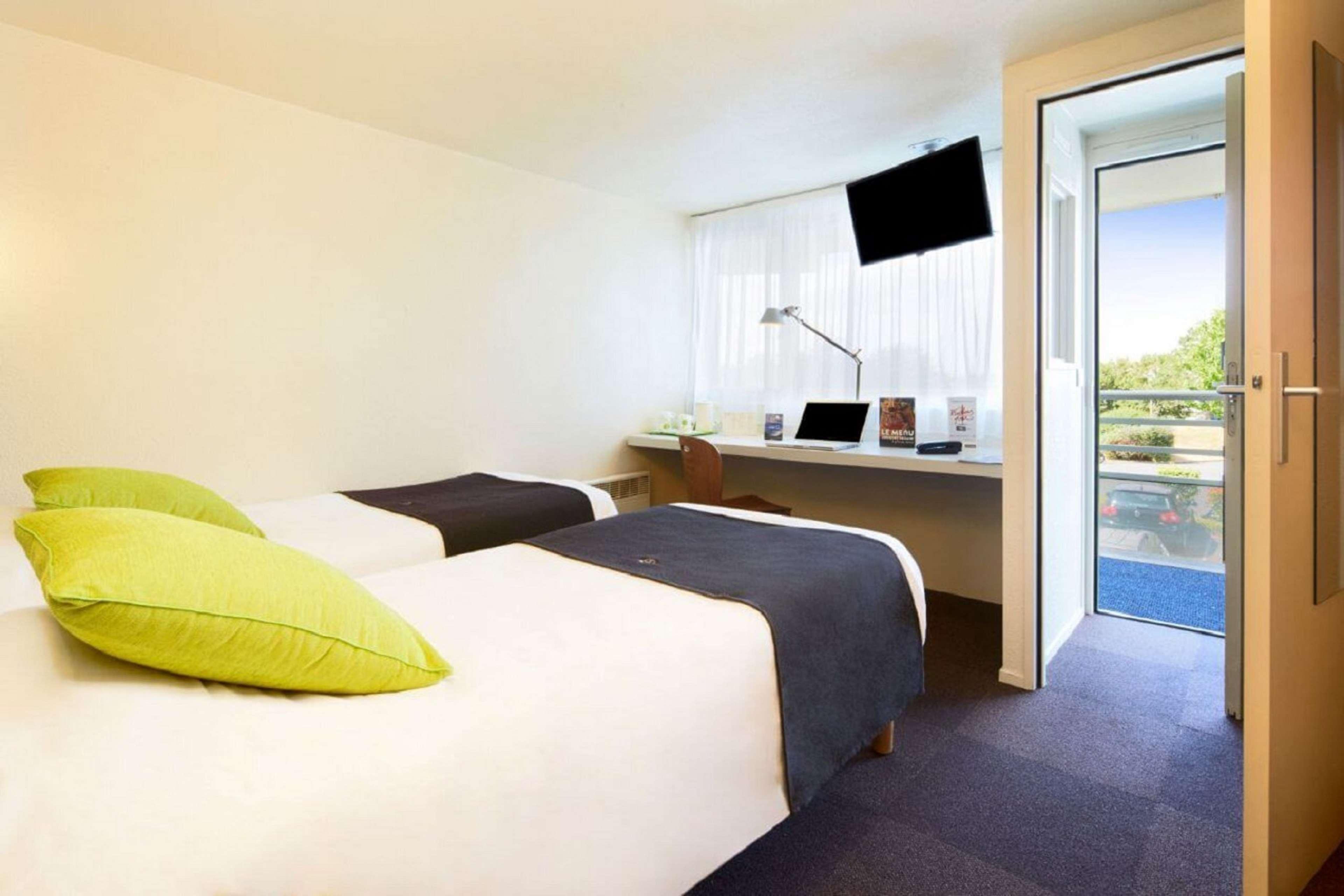 Campanile Lille - Seclin Hotell Exteriör bild