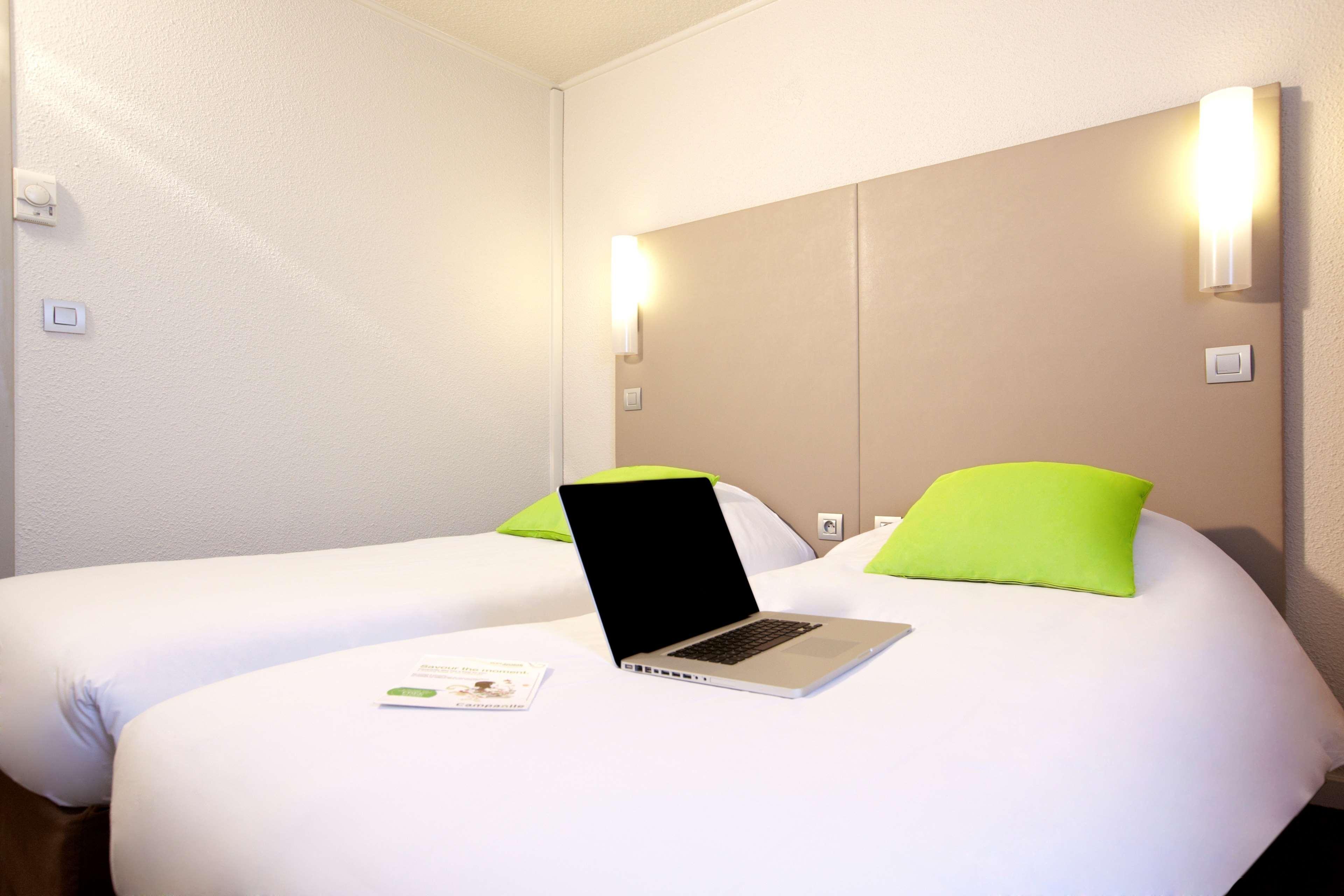 Campanile Lille - Seclin Hotell Exteriör bild