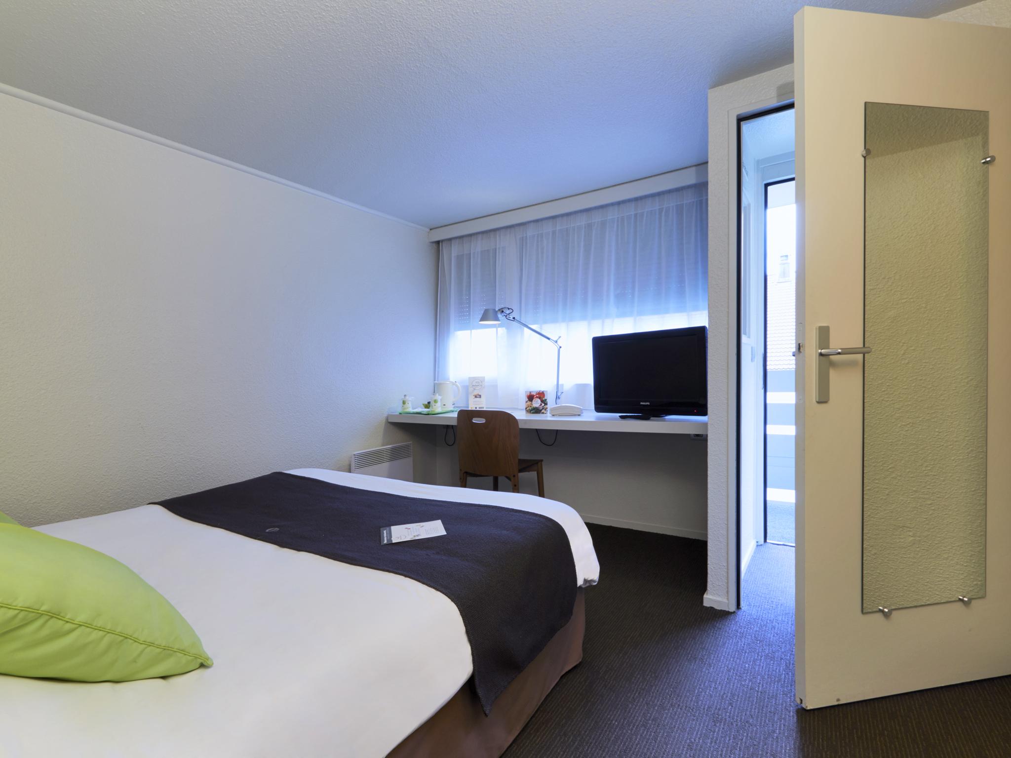 Campanile Lille - Seclin Hotell Exteriör bild