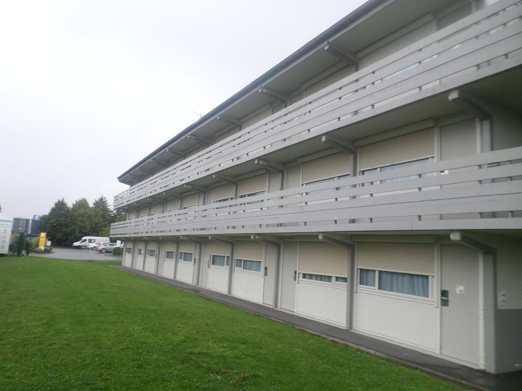 Campanile Lille - Seclin Hotell Exteriör bild